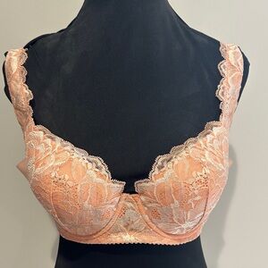 Wacoal Lace Bra in Peach and White